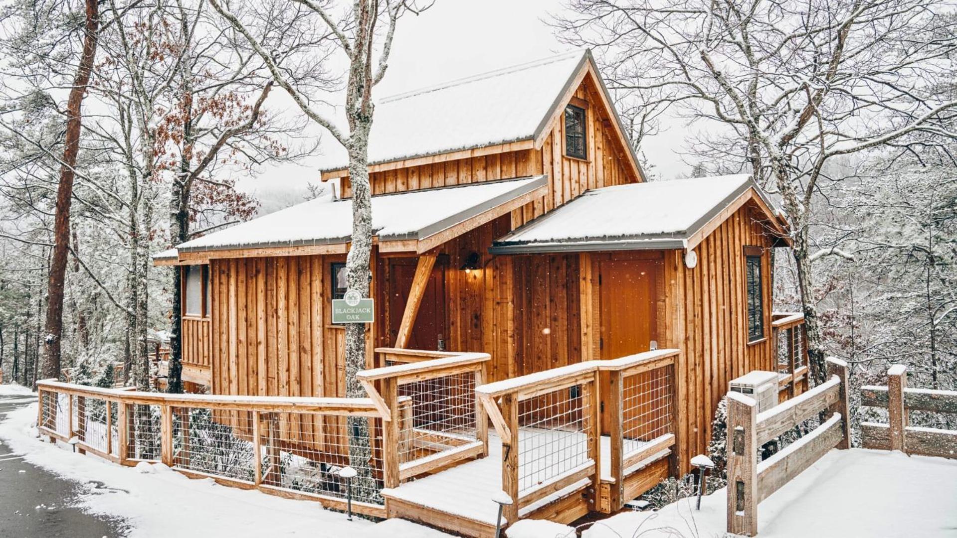 The Blackjack Oak In Treehouse Grove At Norton Creek Gatlinburg Exterior photo